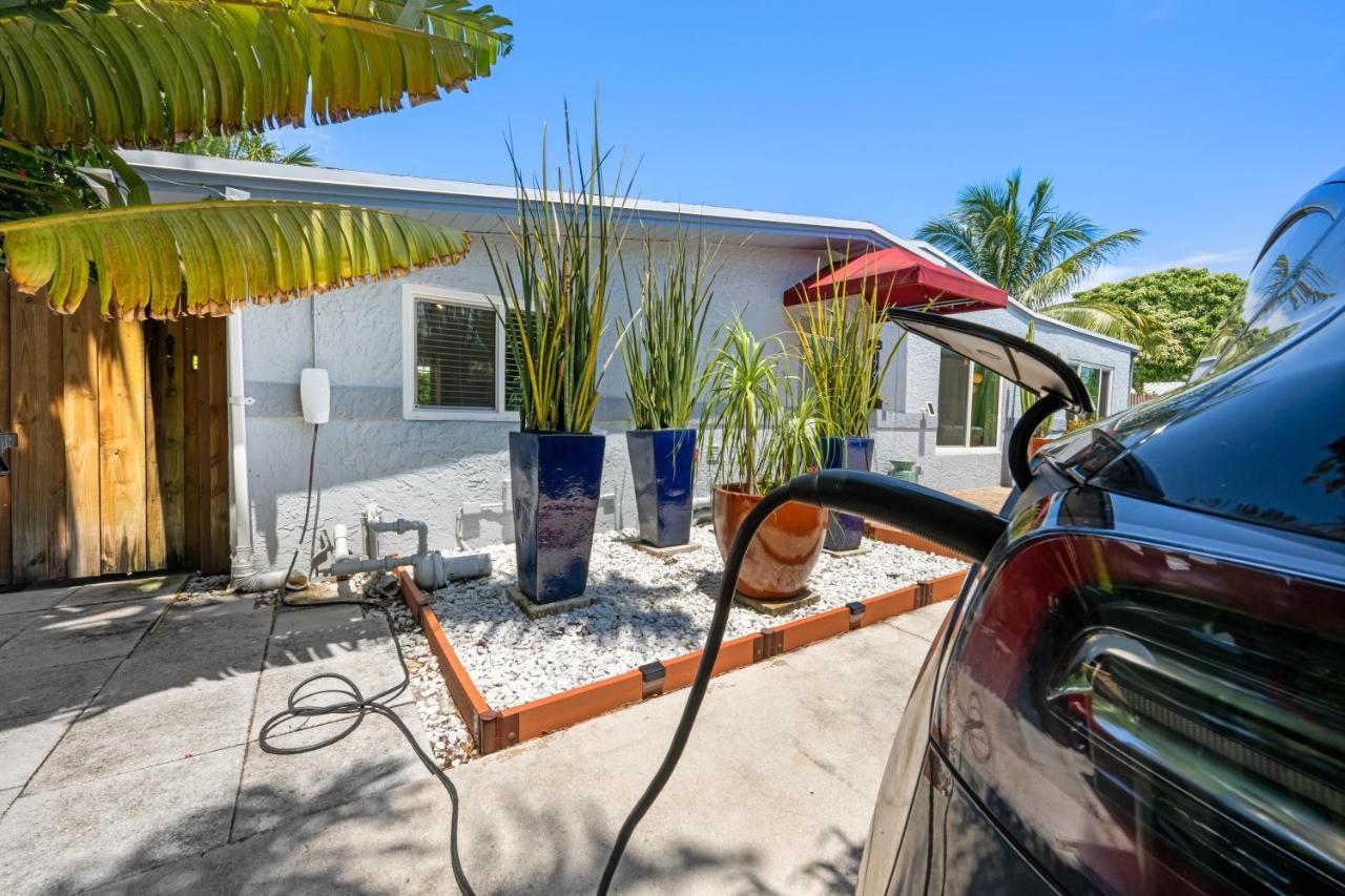 Palms Retreat! Giant Heated Pool-Hottub-Firepit-5Min2Beach-Pets-Ev Chgr Fort Lauderdale Kültér fotó