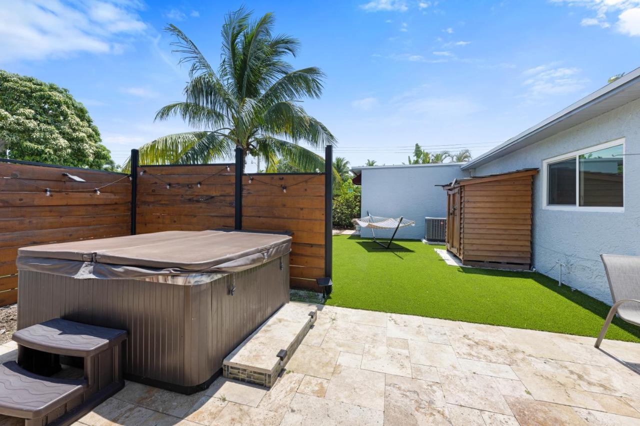 Palms Retreat! Giant Heated Pool-Hottub-Firepit-5Min2Beach-Pets-Ev Chgr Fort Lauderdale Kültér fotó